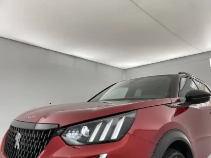 Photo 29 Peugeot 2008  PureTech 130 S&S BVM6