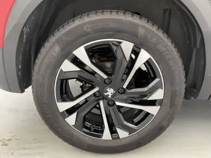 Photo 18 Peugeot 2008  PureTech 130 S&S BVM6
