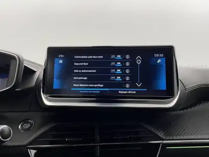 Photo 19 Peugeot 2008  PureTech 130 S&S BVM6