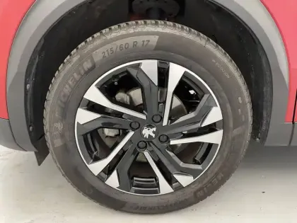 Photo 16 Peugeot 2008  PureTech 130 S&S BVM6