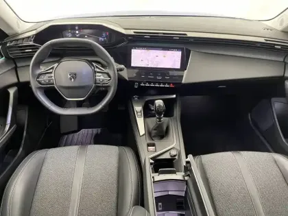 Photo 29 Peugeot 308  PureTech 130ch S&S BVM6