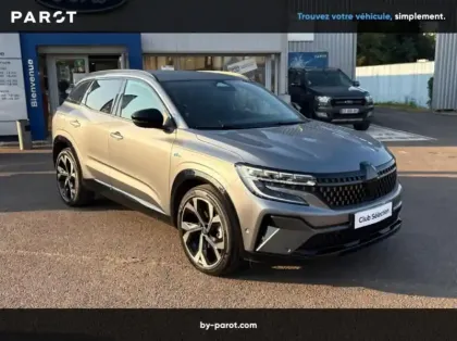 Photo 11 Renault Austral 1.2 E-Tech full hybrid 200ch Iconic esprit Alpine- 24