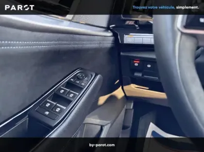 Photo 5 Renault Austral 1.2 E-Tech full hybrid 200ch Iconic esprit Alpine- 24