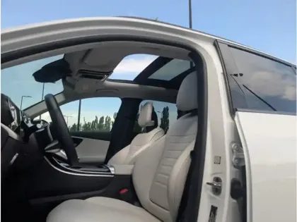 Photo 18 Mercedes GLC 300 de 4MATIC