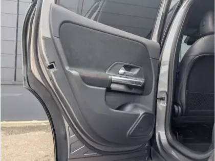 Photo 18 Mercedes GLA 200 d 