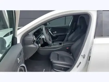 Photo 13 Mercedes Classe A 200 d 
