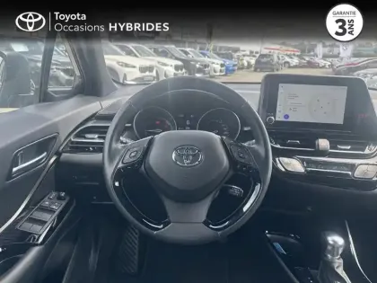Photo 8 Toyota C-HR  1.8 Hybride 122ch Design Ultimate E-CVT