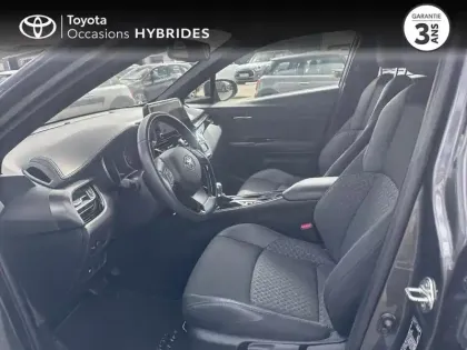 Photo 10 Toyota C-HR  1.8 Hybride 122ch Design Ultimate E-CVT