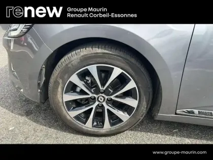 Photo 8 Renault Clio  1.6 E-Tech 145ch full hybrid Techno