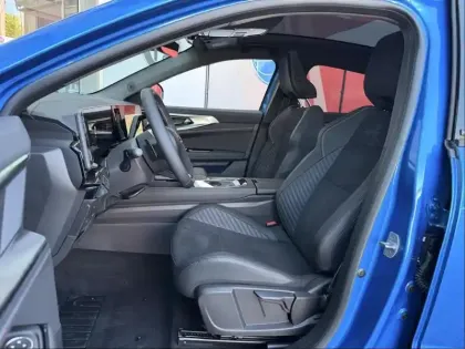 Photo 8 Renault Rafale  1.2 E-Tech full hybrid 200ch esprit Alpine - 26