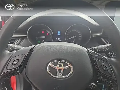 Photo 8 Toyota C-HR  1.8 Hybride 122ch Design Ultimate E-CVT