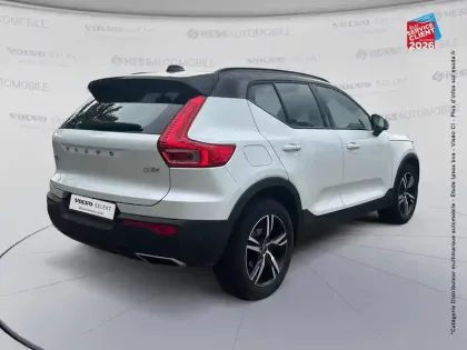 Photo 5 Volvo XC40  D3 AdBlue 150ch R-Design Geartronic 8