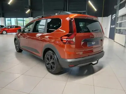 Photo 5 Dacia Jogger  1.6 hybrid 140ch Extreme 7 places -24