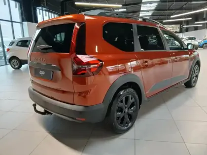 Photo 6 Dacia Jogger  1.6 hybrid 140ch Extreme 7 places -24
