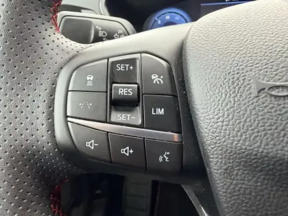 Photo 14 Ford Kuga  2.5 Duratec 180 ch Hybrid FlexiFuel ST-Line X Powershift