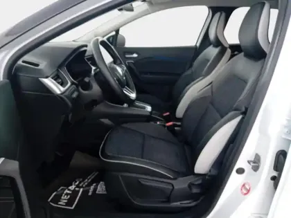 Photo 13 Renault Captur  1.6 E-Tech hybride 145ch Techno Fast Track