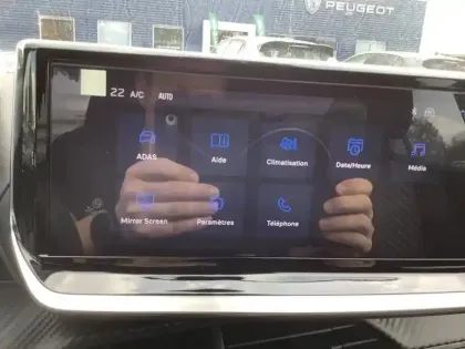 Photo 10 Peugeot 2008  Hybrid 145 e-DCS6