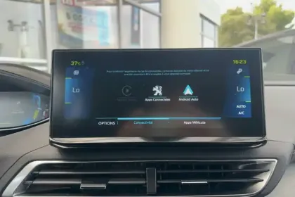 Photo 19 Peugeot 3008  Hybrid 225 e-EAT8