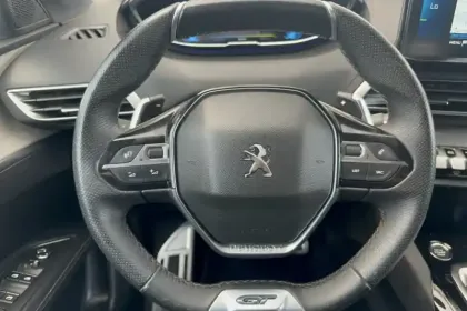 Photo 15 Peugeot 3008  Hybrid 225 e-EAT8