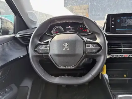 Photo 8 Peugeot 208  PureTech 75 S&S BVM5