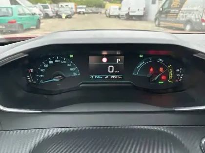 Photo 14 Peugeot 2008  Electrique 136 ch