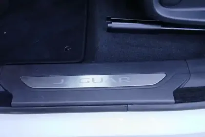 Photo 34 Jaguar F-Pace  2.0 D - 180 ch AWD BVA8