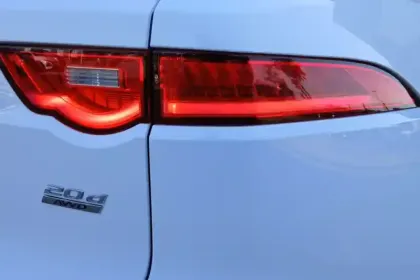 Photo 31 Jaguar F-Pace  2.0 D - 180 ch AWD BVA8