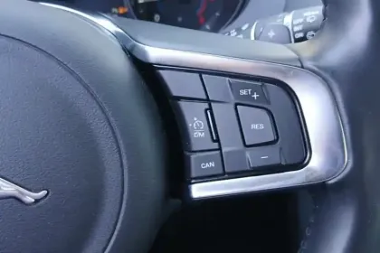 Photo 29 Jaguar F-Pace  2.0 D - 180 ch AWD BVA8