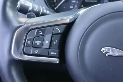 Photo 28 Jaguar F-Pace  2.0 D - 180 ch AWD BVA8