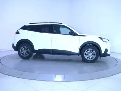 Photo 8 Peugeot 2008  PureTech 130 S&S EAT8