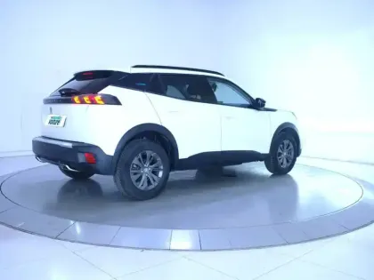 Photo 9 Peugeot 2008  PureTech 130 S&S EAT8