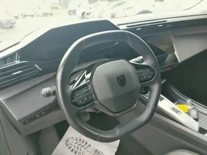 Photo 8 Peugeot 308  PHEV 180 e-EAT8