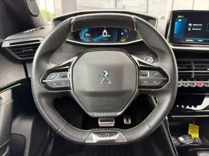 Photo 8 Peugeot 2008  Electrique 136 ch