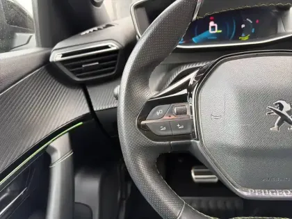 Photo 14 Peugeot 2008  Electrique 136 ch