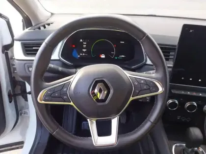 Photo 10 Renault Captur  E-Tech full hybrid 145