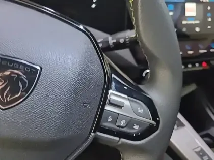 Photo 57 Peugeot 308  Electrique 54 kWh 156ch