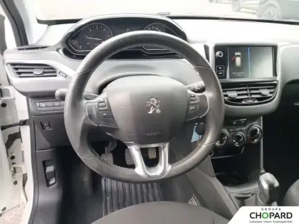 Photo 15 Peugeot 208  BlueHDi 100ch S&S BVM5