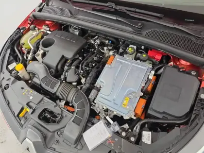 Photo 39 Renault Clio  E-Tech full hybrid 145