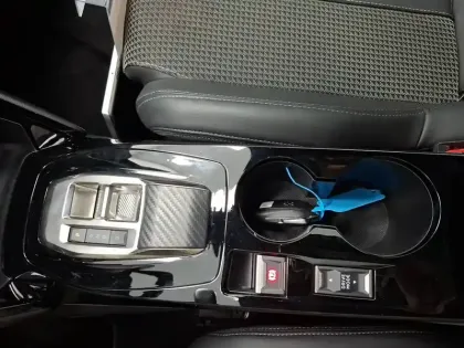 Photo 27 Peugeot 2008  Electrique 136 ch