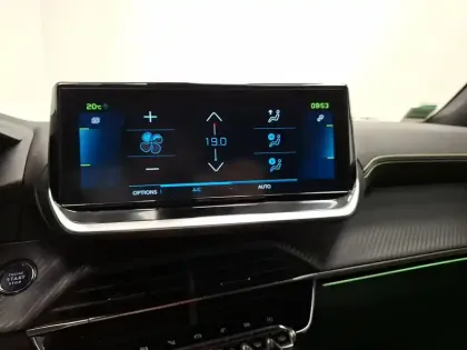 Photo 19 Peugeot 2008  Electrique 136 ch
