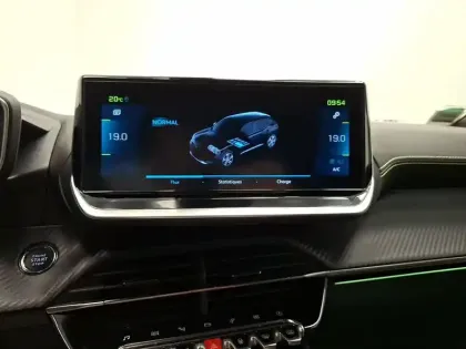 Photo 24 Peugeot 2008  Electrique 136 ch