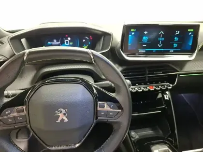 Photo 15 Peugeot 2008  Electrique 136 ch