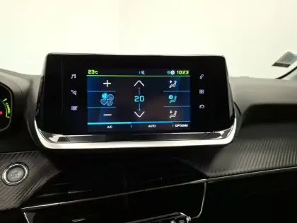 Photo 19 Peugeot 208  Electrique 50 kWh 136ch