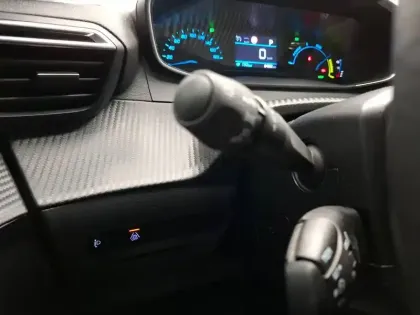 Photo 17 Peugeot 208  Electrique 50 kWh 136ch