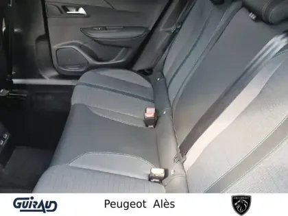 Photo 10 Peugeot 2008  PureTech 130 S&S BVM6
