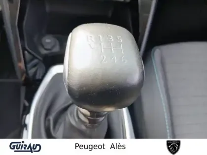 Photo 20 Peugeot 2008  PureTech 130 S&S BVM6