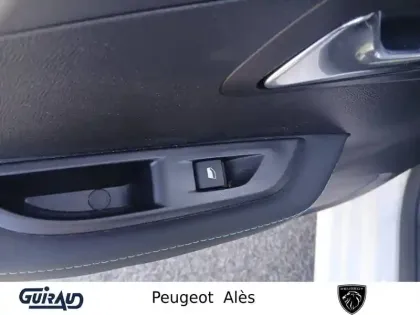 Photo 13 Peugeot 208  Electrique 50 kWh 136ch