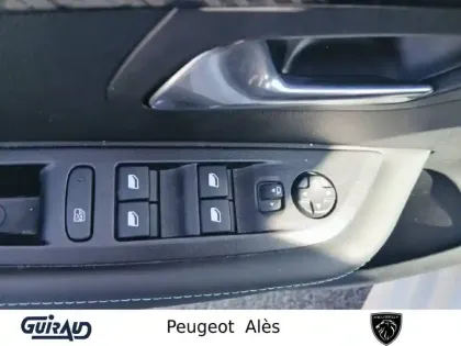 Photo 12 Peugeot 208  Electrique 50 kWh 136ch