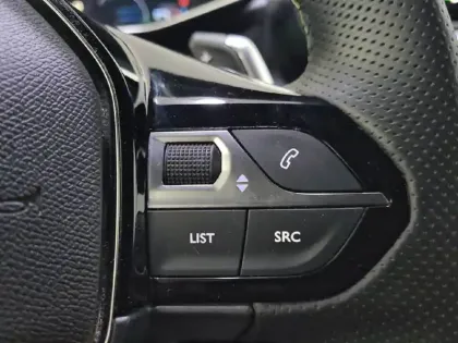 Photo 46 Peugeot 208  Hybrid 110 e-DCS6