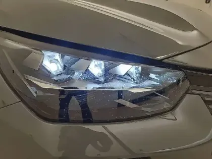 Photo 16 Peugeot 208  Hybrid 110 e-DCS6